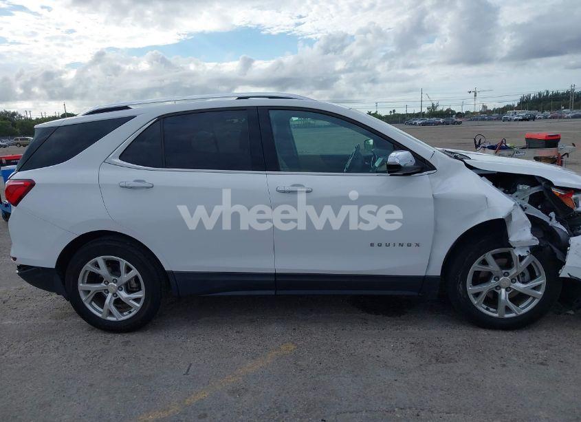 Photo 13 of 2019 Chevrolet Equinox PREMIER (VIN 3GNAXNEVXKL101030)