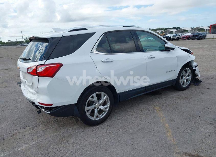Photo 4 of 2019 Chevrolet Equinox PREMIER (VIN 3GNAXNEVXKL101030)