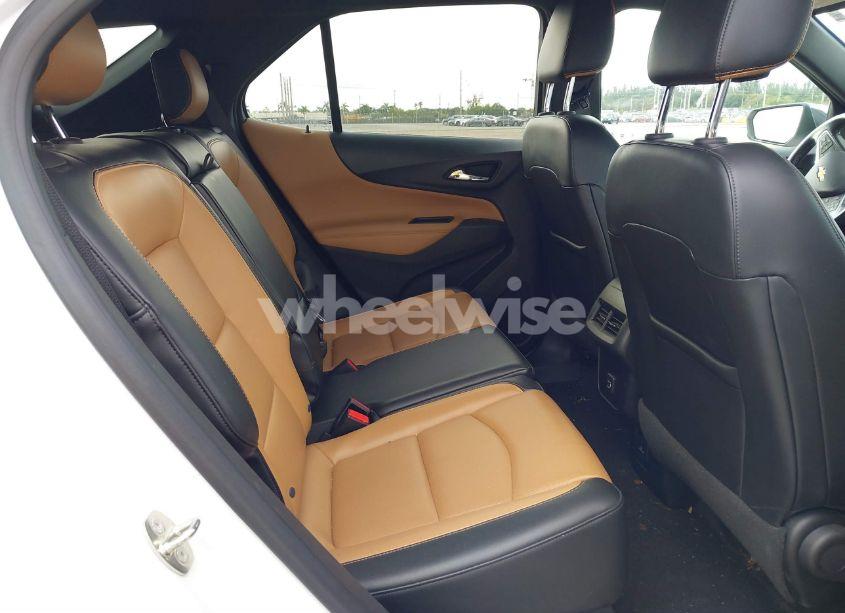 Photo 8 of 2019 Chevrolet Equinox PREMIER (VIN 3GNAXNEVXKL101030)