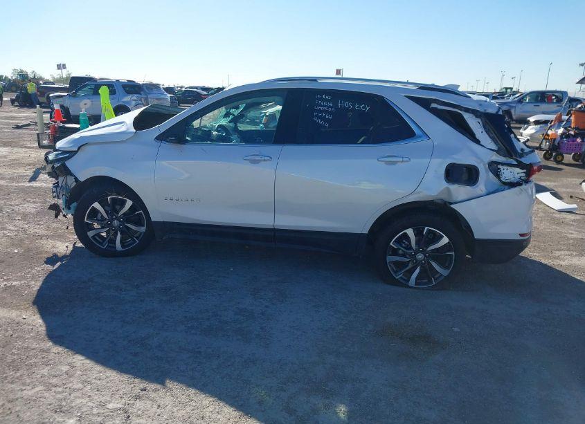 Photo 15 of 2022 Chevrolet Equinox FWD PREMIER (VIN 3GNAXNEVXNS191435)