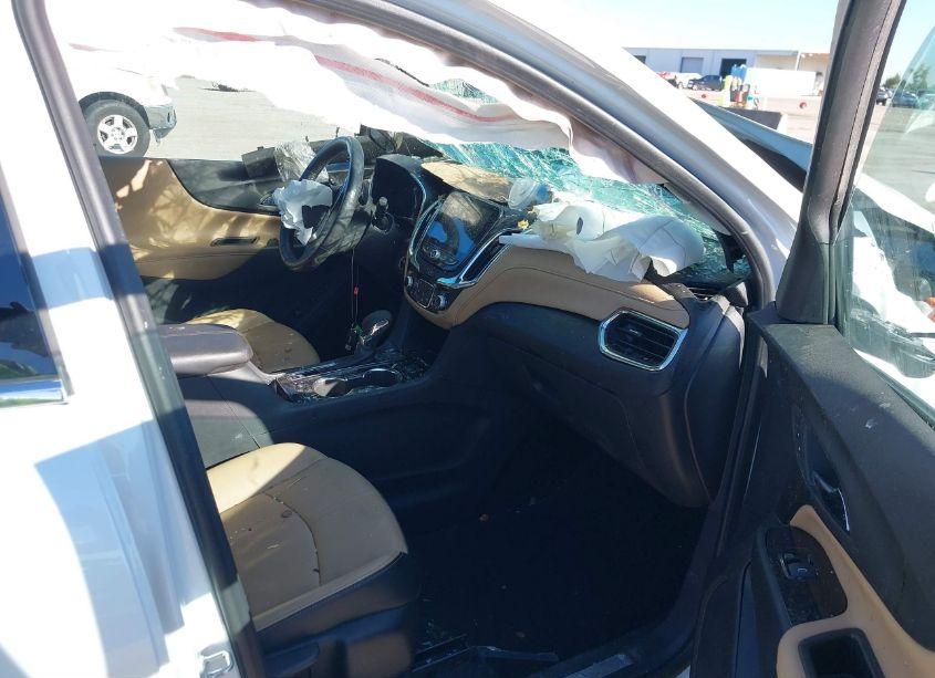 Photo 5 of 2022 Chevrolet Equinox FWD PREMIER (VIN 3GNAXNEVXNS191435)