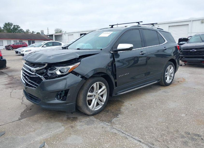 Photo 2 of 2018 Chevrolet Equinox PREMIER (VIN 3GNAXNEX6JS506937)