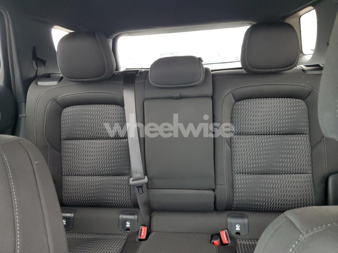 Photo 10 of 2025 CHEVROLET EQUINOX LT (VIN 3GNAXPEG0SL285410)