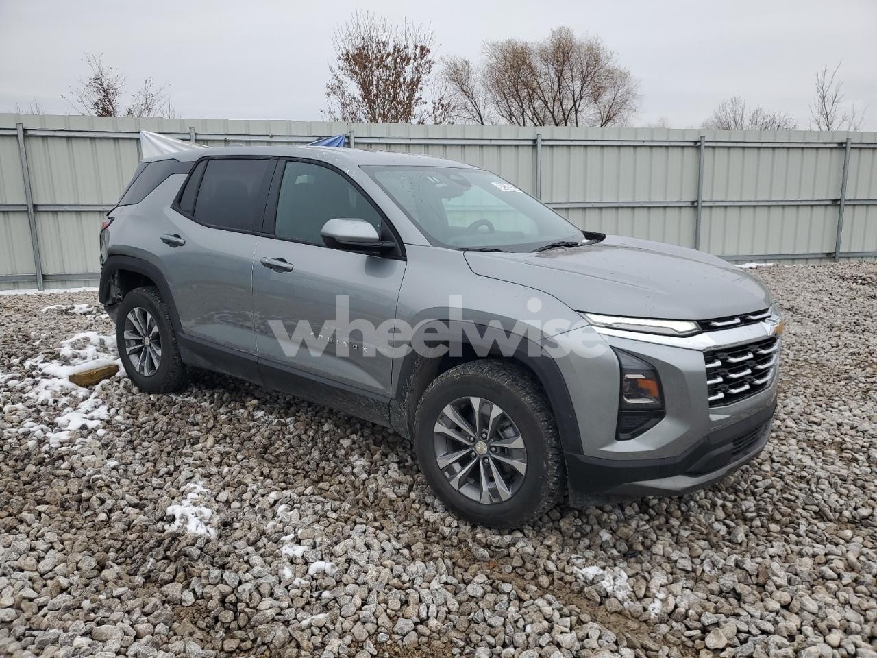 Photo 4 of 2025 CHEVROLET EQUINOX LT (VIN 3GNAXPEG0SL285410)
