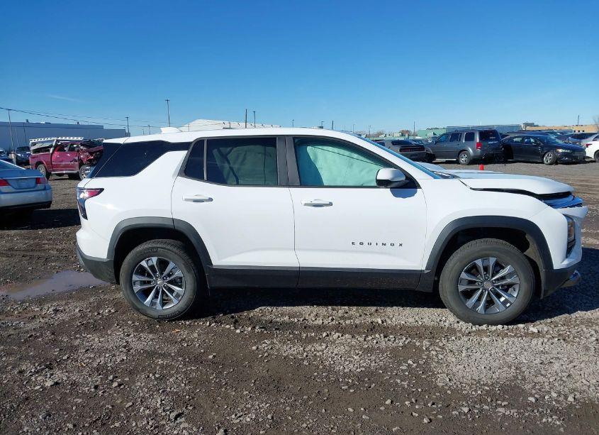 Photo 13 of 2025 Chevrolet Equinox AWD LT (VIN 3GNAXPEG1SL120482)