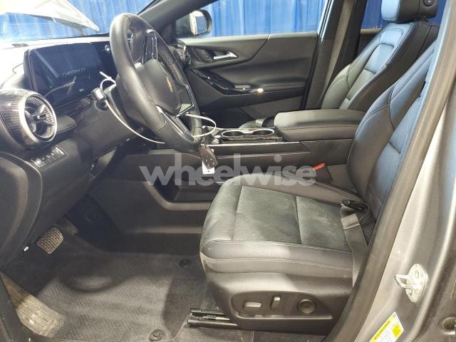 Photo 2 of 2025 CHEVROLET EQUINOX LT (VIN 3GNAXPEG1SL217794)
