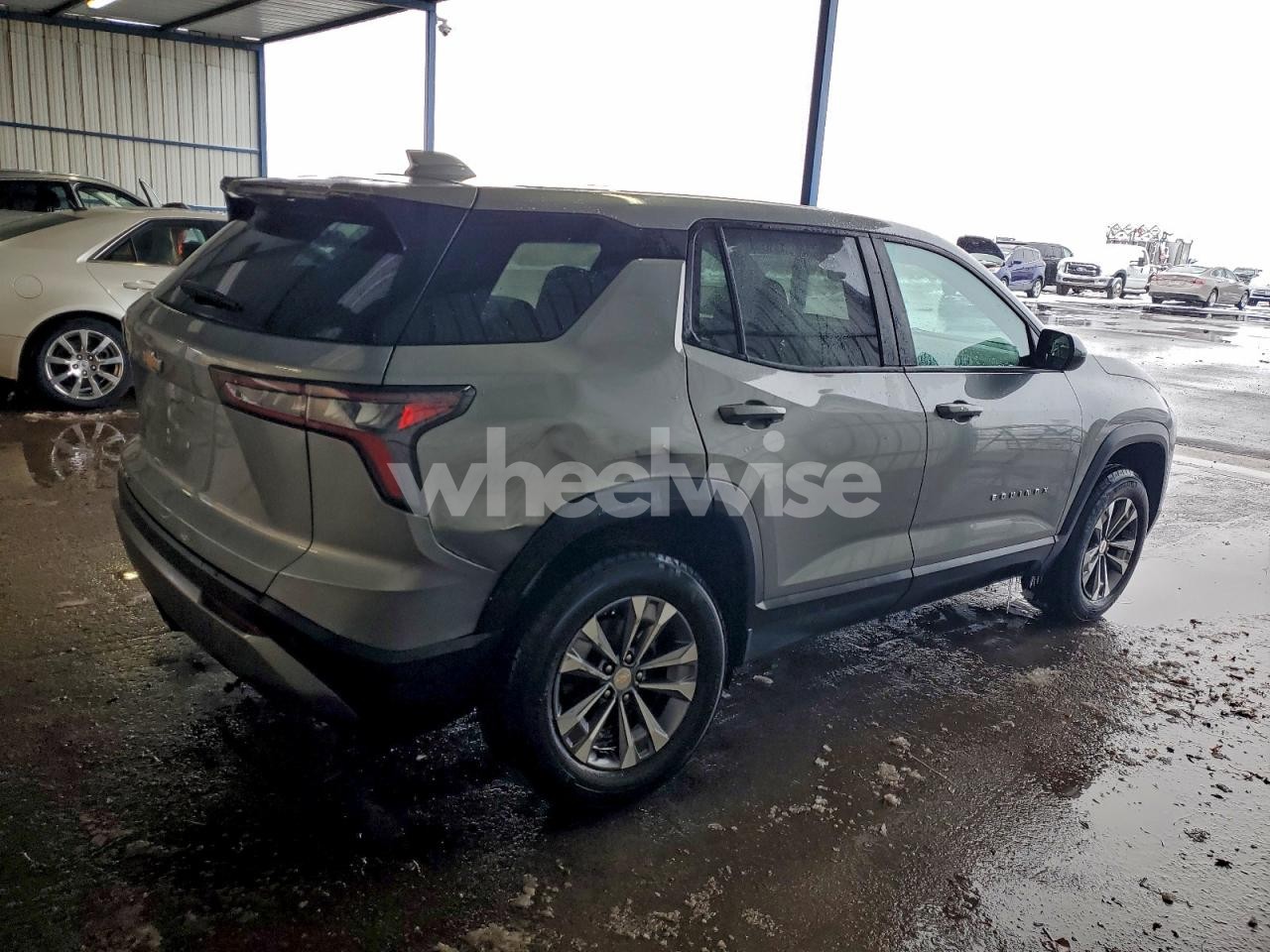 Photo 3 of 2026 CHEVROLET EQUINOX LT (VIN 3GNAXPEG1TL202424)