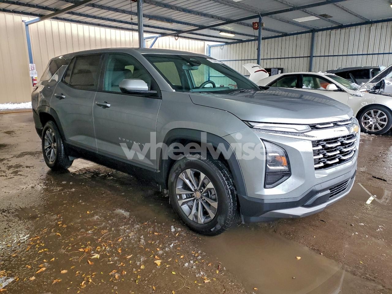 Photo 4 of 2026 CHEVROLET EQUINOX LT (VIN 3GNAXPEG1TL202424)