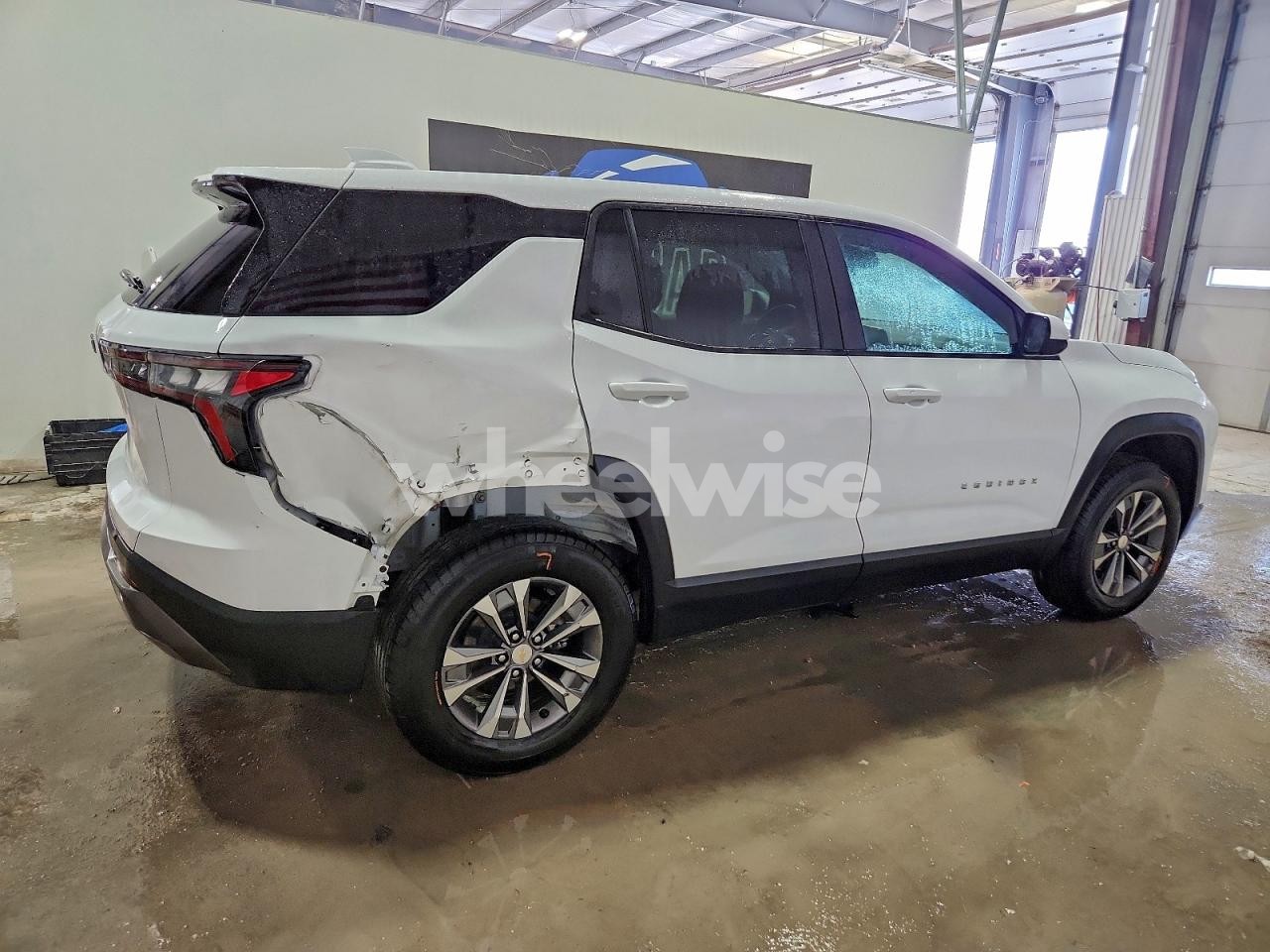 Photo 3 of 2026 CHEVROLET EQUINOX LT (VIN 3GNAXPEG1TL295932)