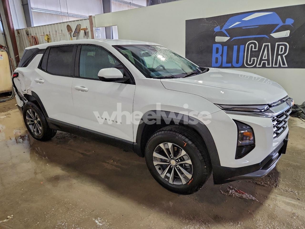 Photo 4 of 2026 CHEVROLET EQUINOX LT (VIN 3GNAXPEG1TL295932)