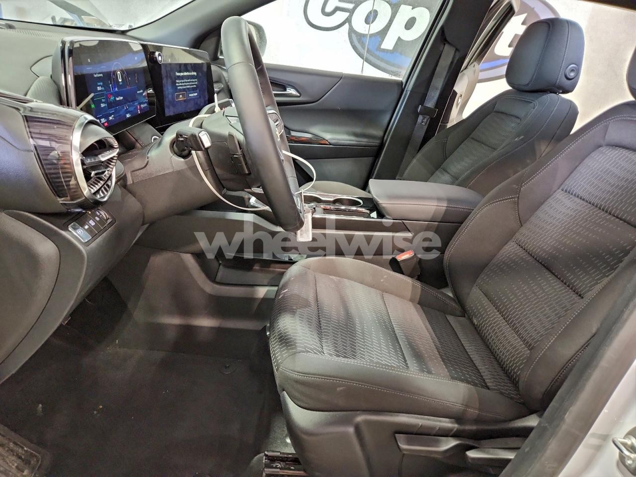 Photo 7 of 2026 CHEVROLET EQUINOX LT (VIN 3GNAXPEG1TL295932)