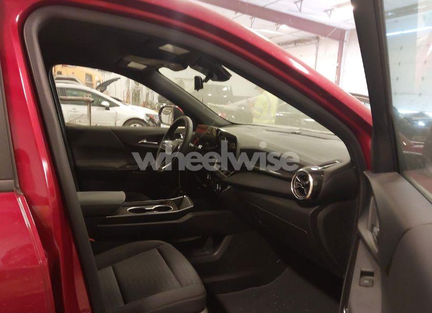 Photo 5 of 2025 Chevrolet Equinox AWD LT (VIN 3GNAXPEG2SL124816)