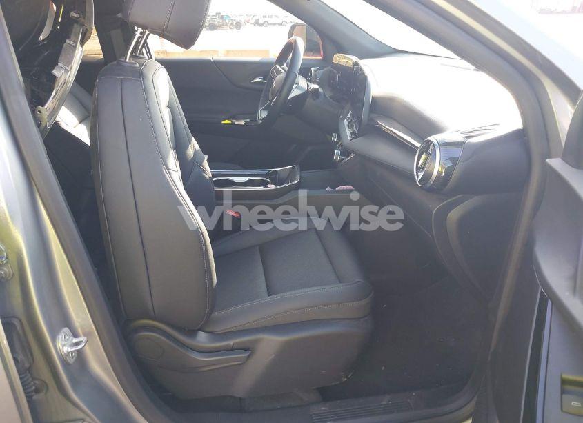 Photo 5 of 2025 Chevrolet Equinox AWD LT (VIN 3GNAXPEG4SL177985)