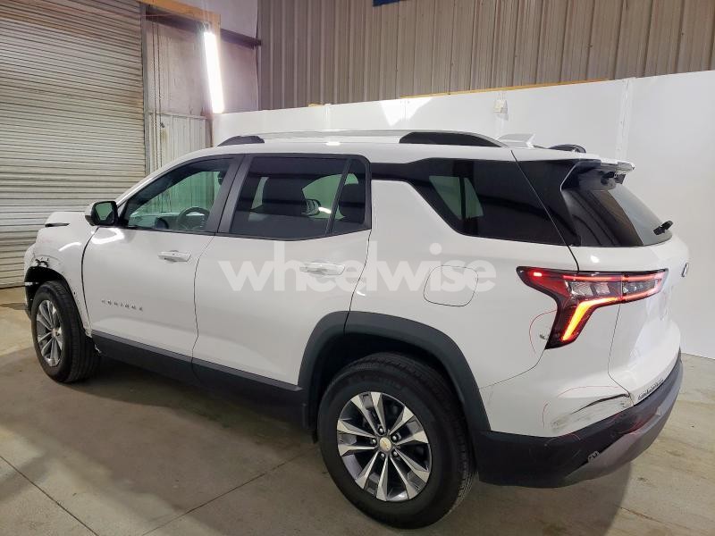 Photo 2 of 2025 CHEVROLET EQUINOX LT (VIN 3GNAXPEG8SL250954)