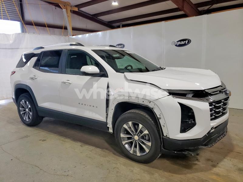 Photo 3 of 2025 CHEVROLET EQUINOX LT (VIN 3GNAXPEG8SL250954)