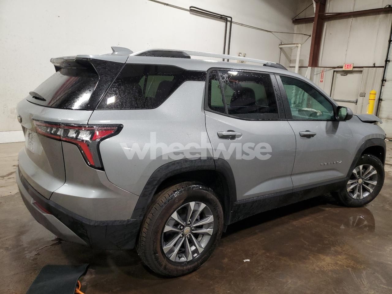 Photo 3 of 2025 CHEVROLET EQUINOX LT (VIN 3GNAXPEG8SL302096)