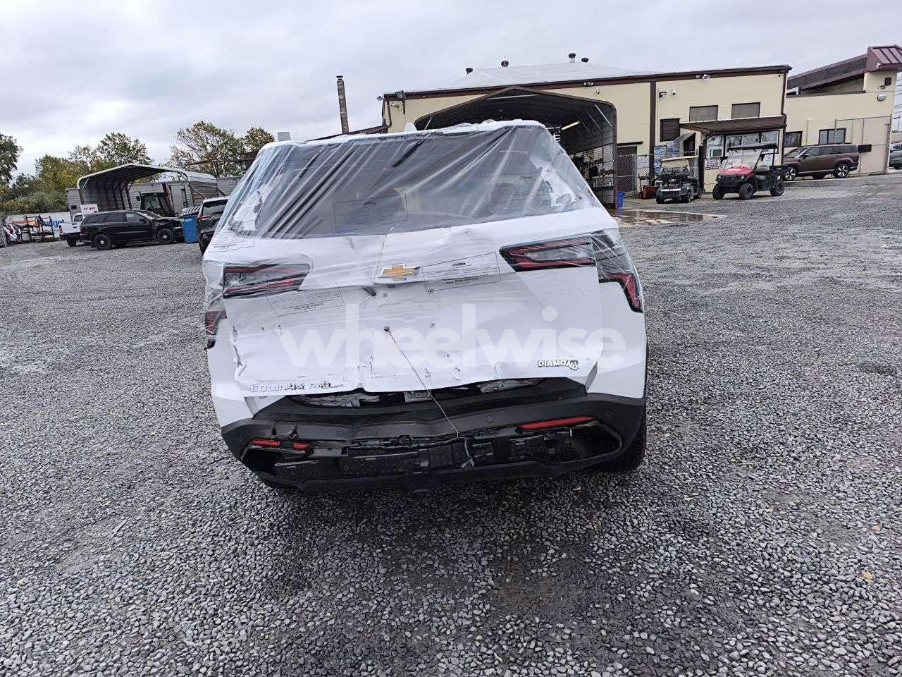 Photo 6 of 2026 CHEVROLET EQUINOX LT (VIN 3GNAXPEG8TL166120)