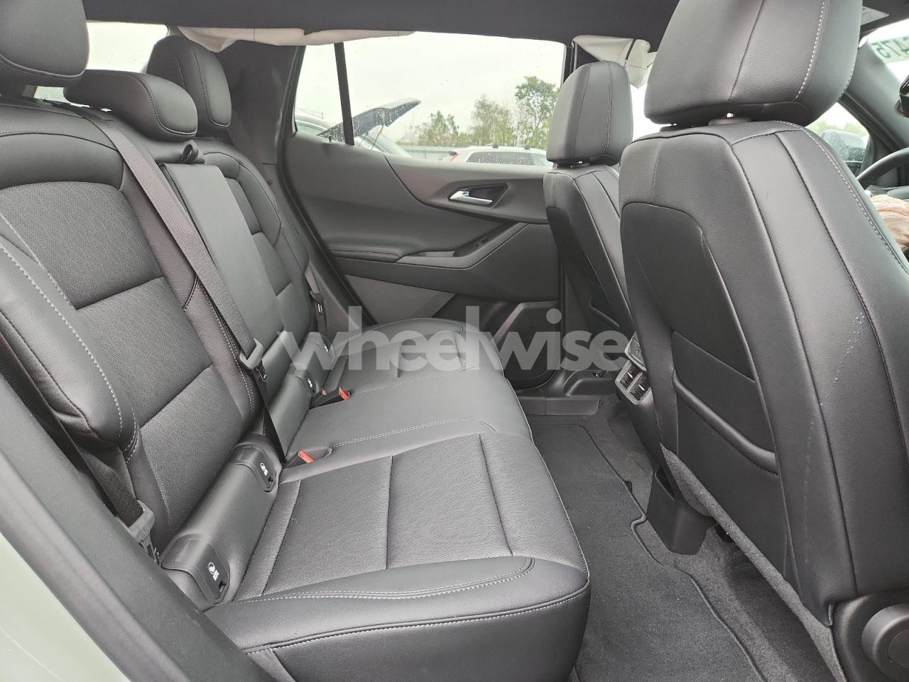 Photo 10 of 2026 CHEVROLET EQUINOX LT (VIN 3GNAXPEGXTL116917)