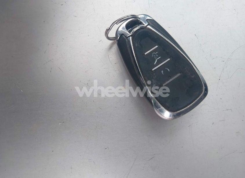 Photo 11 of 2018 Chevrolet Equinox PREMIER (VIN 3GNAXPEU3JS616801)