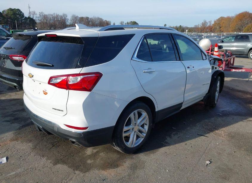 Photo 4 of 2020 Chevrolet Equinox FWD PREMIER 2.0L TURBO (VIN 3GNAXPEX2LS671768)