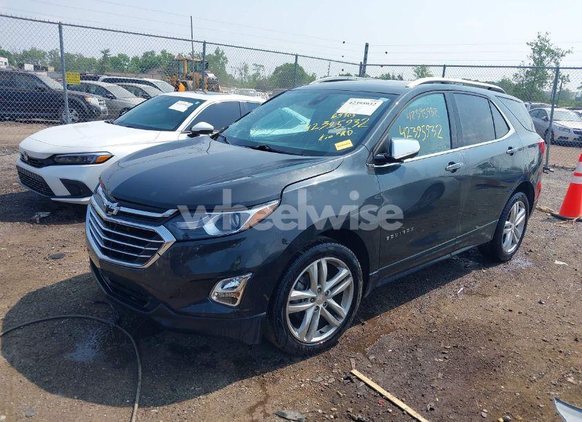 Photo 2 of 2020 Chevrolet Equinox FWD PREMIER 2.0L TURBO (VIN 3GNAXPEX3LS512046)