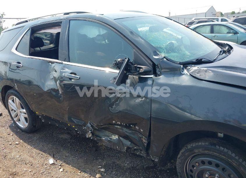 Photo 6 of 2020 Chevrolet Equinox FWD PREMIER 2.0L TURBO (VIN 3GNAXPEX3LS512046)