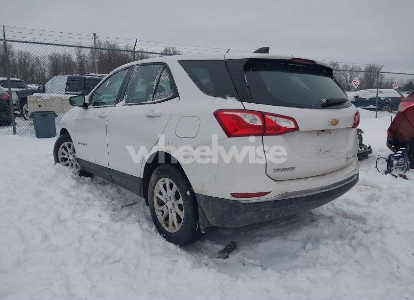 Photo 3 of 2018 Chevrolet Equinox LS (VIN 3GNAXREV0JL341628)