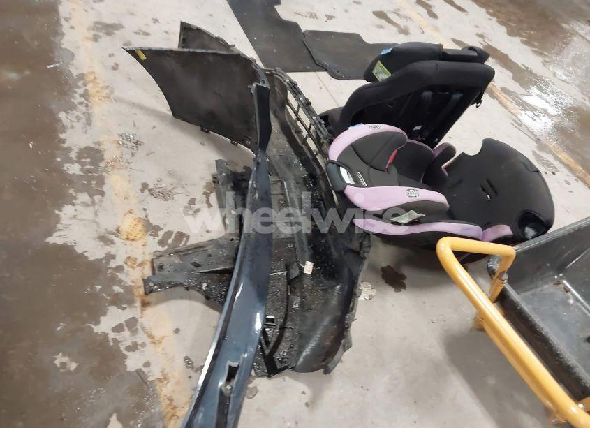 Photo 12 of 2018 Chevrolet Equinox LS (VIN 3GNAXREV0JS562782)