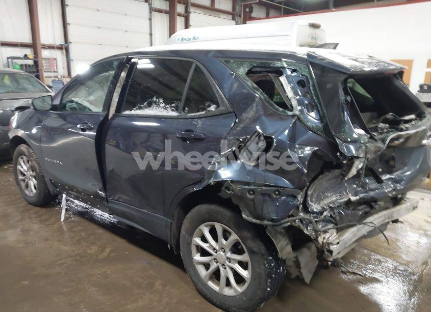 Photo 3 of 2018 Chevrolet Equinox LS (VIN 3GNAXREV0JS562782)