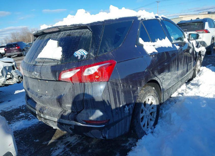 Photo 4 of 2018 Chevrolet Equinox LS (VIN 3GNAXREV2JL362237)