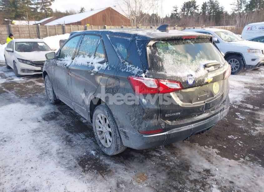 Photo 3 of 2018 Chevrolet Equinox LS (VIN 3GNAXREV4JL102101)