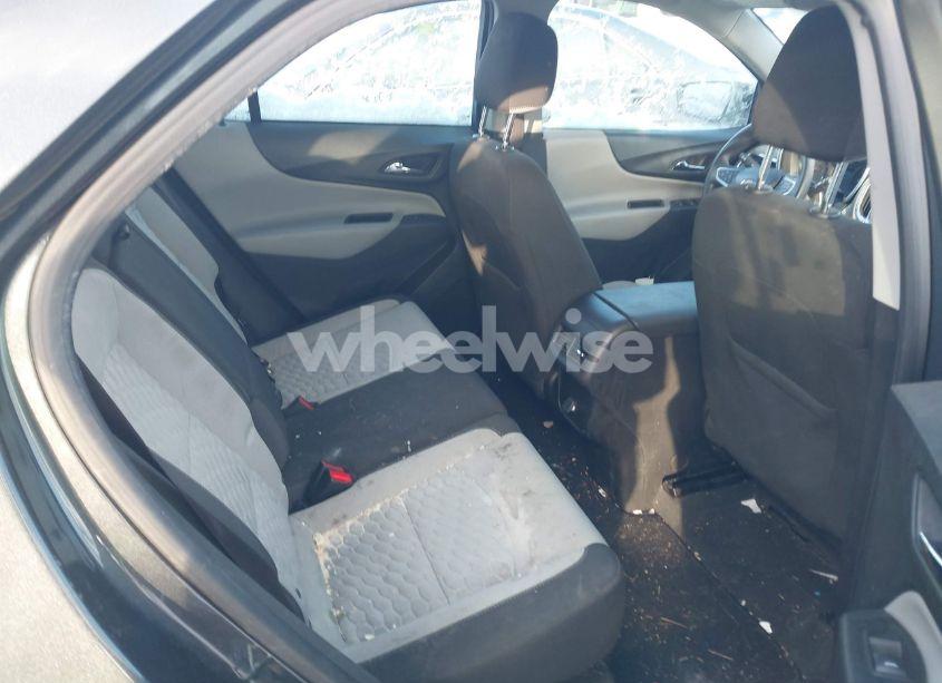 Photo 8 of 2018 Chevrolet Equinox LS (VIN 3GNAXREV4JL102101)