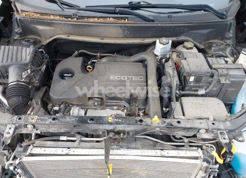 Photo 10 of 2018 Chevrolet Equinox LS (VIN 3GNAXREV4JL130545)