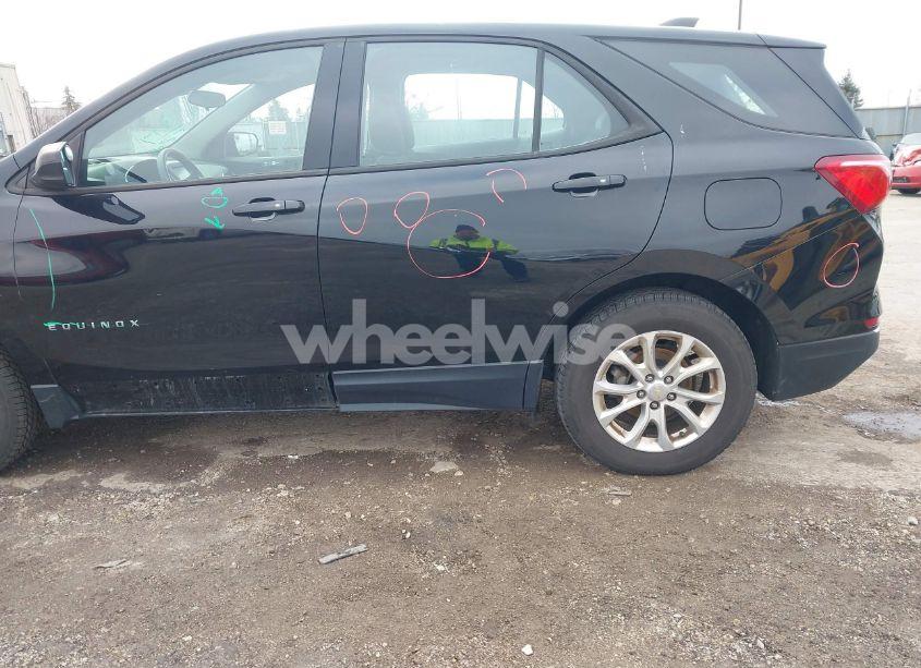 Photo 18 of 2018 Chevrolet Equinox LS (VIN 3GNAXREV4JL130545)