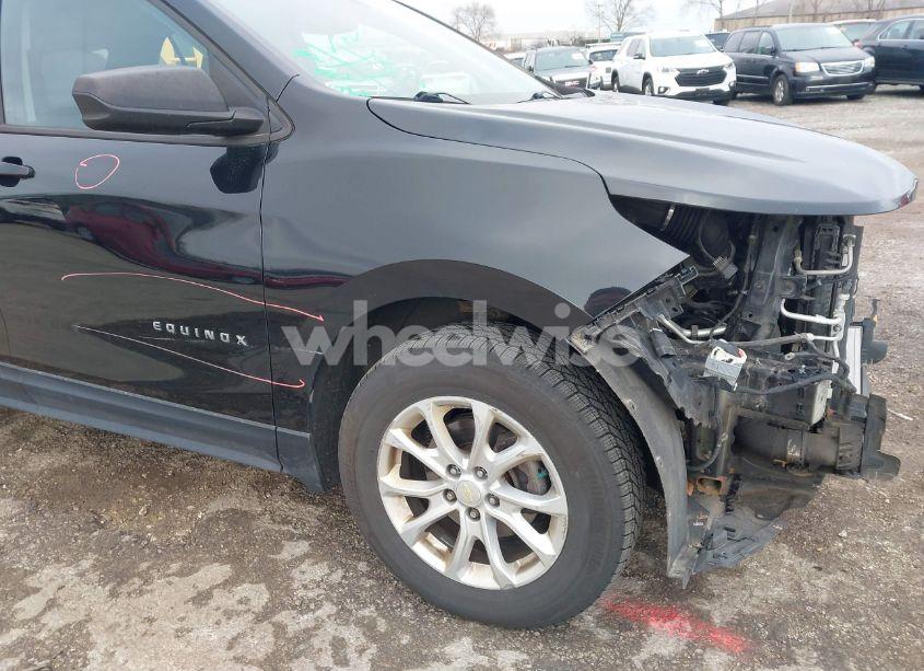 Photo 21 of 2018 Chevrolet Equinox LS (VIN 3GNAXREV4JL130545)