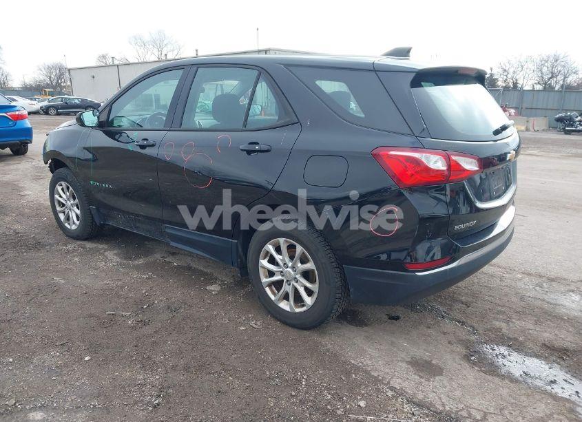 Photo 3 of 2018 Chevrolet Equinox LS (VIN 3GNAXREV4JL130545)
