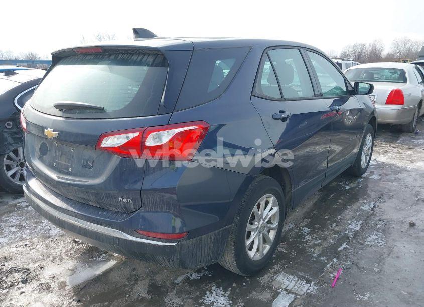 Photo 4 of 2018 Chevrolet Equinox LS (VIN 3GNAXREV4JL407680)