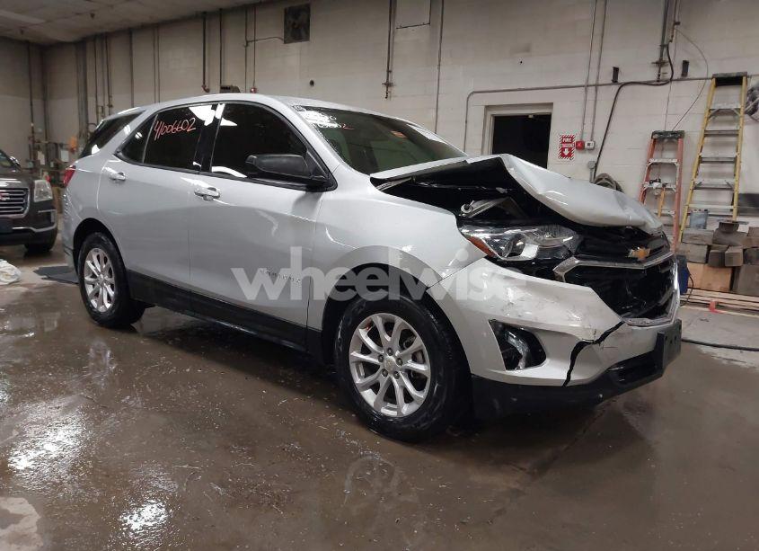 2018 Chevrolet Equinox LS (VIN 3GNAXREV5JL172450) main photo