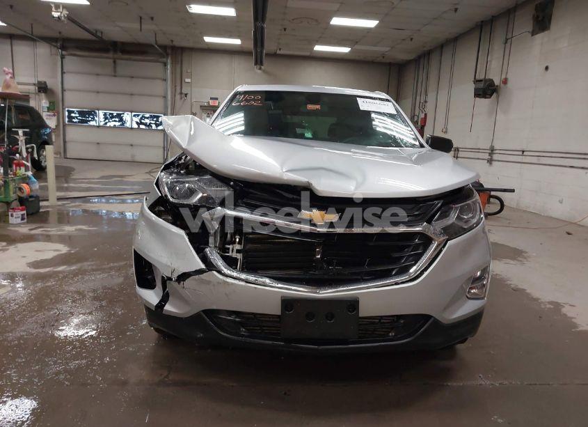 Photo 12 of 2018 Chevrolet Equinox LS (VIN 3GNAXREV5JL172450)