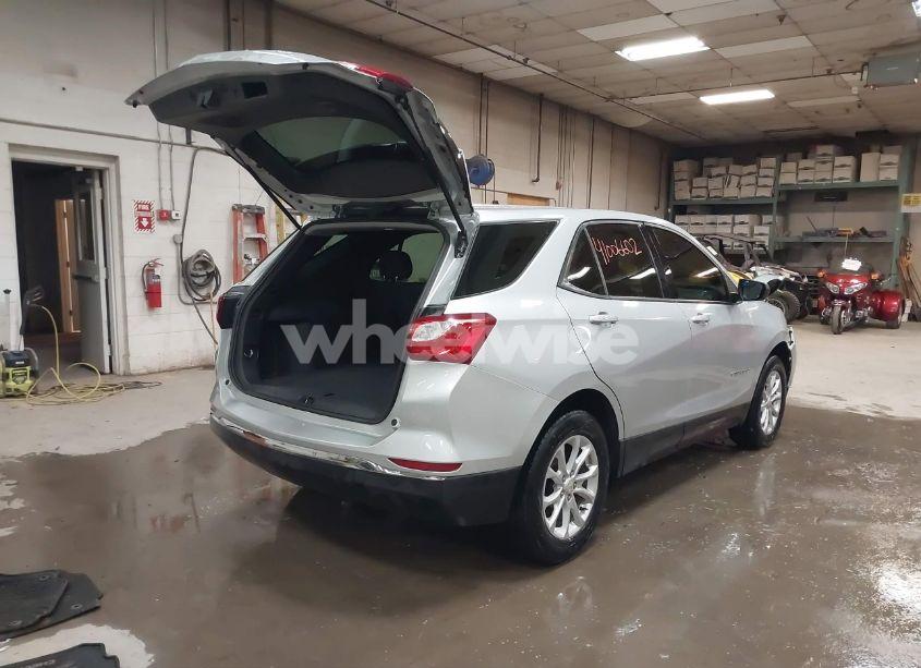Photo 4 of 2018 Chevrolet Equinox LS (VIN 3GNAXREV5JL172450)