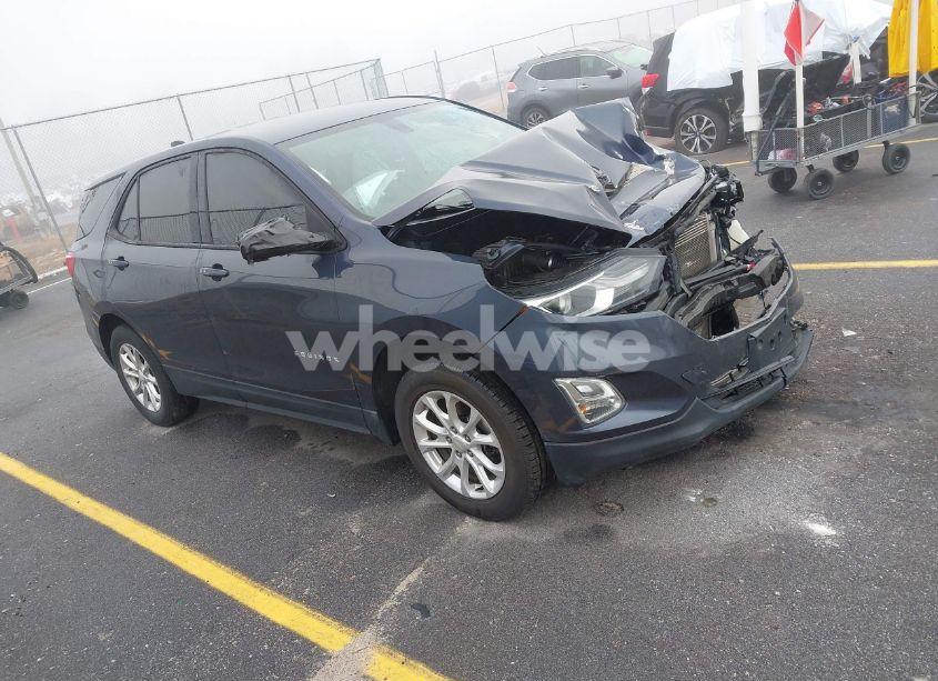 2018 Chevrolet Equinox LS (VIN 3GNAXREV5JL301075) main photo