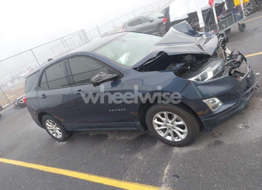 Photo 13 of 2018 Chevrolet Equinox LS (VIN 3GNAXREV5JL301075)