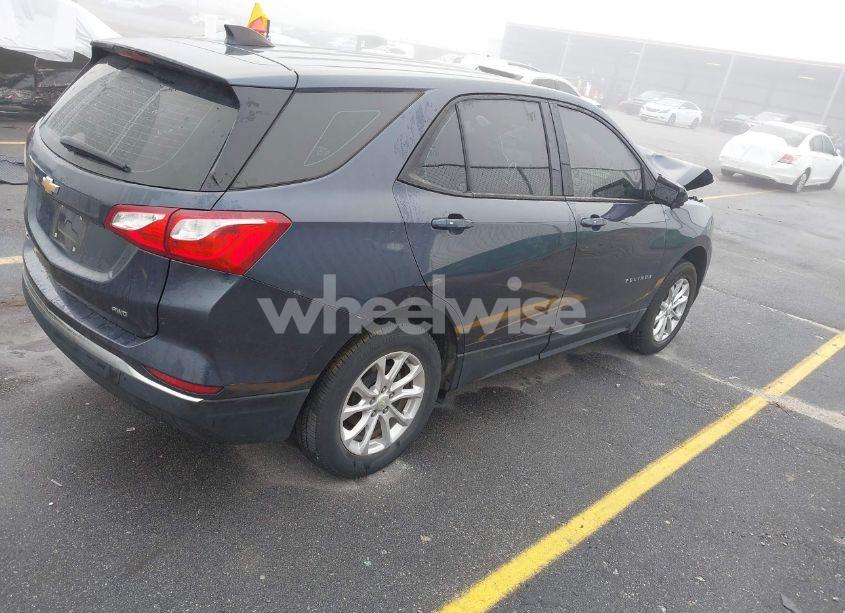 Photo 4 of 2018 Chevrolet Equinox LS (VIN 3GNAXREV5JL301075)