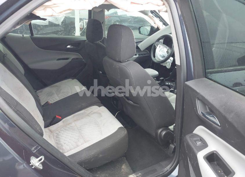 Photo 8 of 2018 Chevrolet Equinox LS (VIN 3GNAXREV5JL301075)