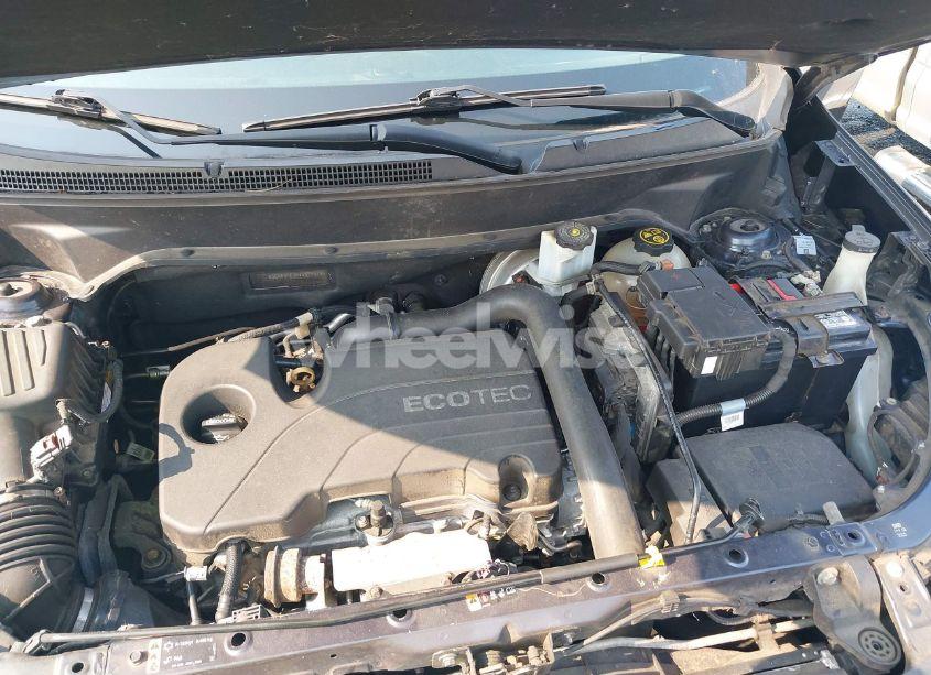 Photo 10 of 2018 Chevrolet Equinox LS (VIN 3GNAXREV5JS594675)