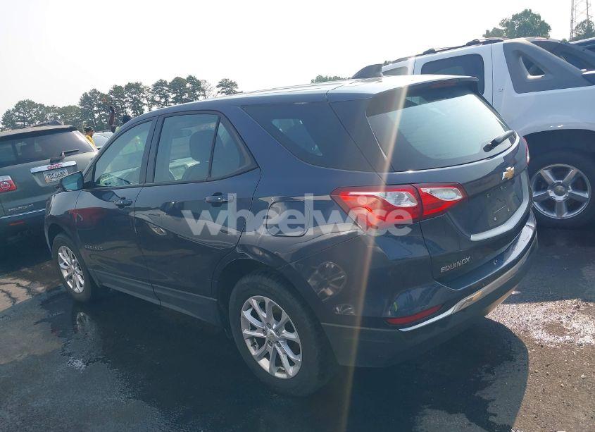 Photo 3 of 2018 Chevrolet Equinox LS (VIN 3GNAXREV5JS594675)