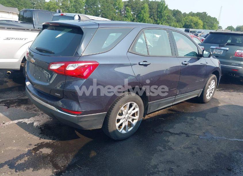 Photo 4 of 2018 Chevrolet Equinox LS (VIN 3GNAXREV5JS594675)