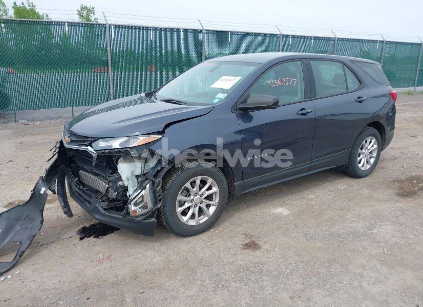 Photo 2 of 2018 Chevrolet Equinox LS (VIN 3GNAXREV6JL288790)