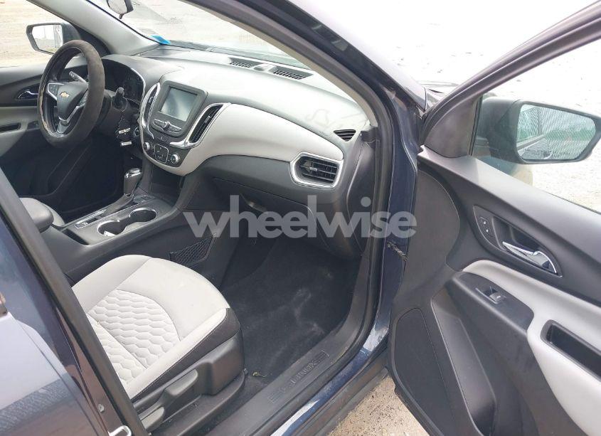 Photo 5 of 2018 Chevrolet Equinox LS (VIN 3GNAXREV6JL288790)