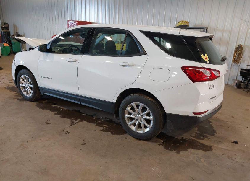 Photo 3 of 2018 Chevrolet Equinox LS (VIN 3GNAXREV6JS637789)